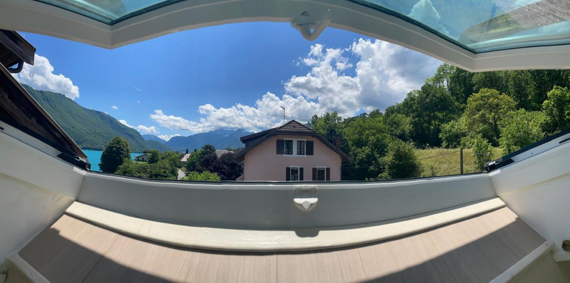 Rare 2 Bedroom With Private Beach On Lake Annecy Doussard Dış mekan fotoğraf