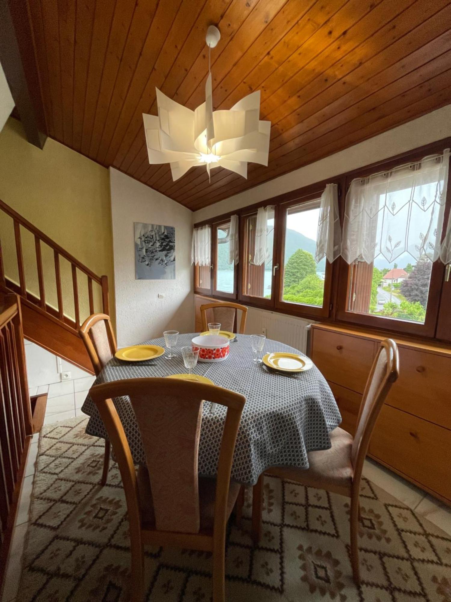 Rare 2 Bedroom With Private Beach On Lake Annecy Doussard Dış mekan fotoğraf