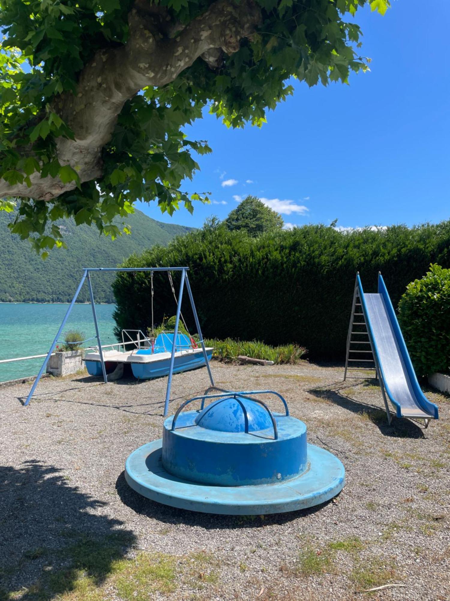 Rare 2 Bedroom With Private Beach On Lake Annecy Doussard Dış mekan fotoğraf