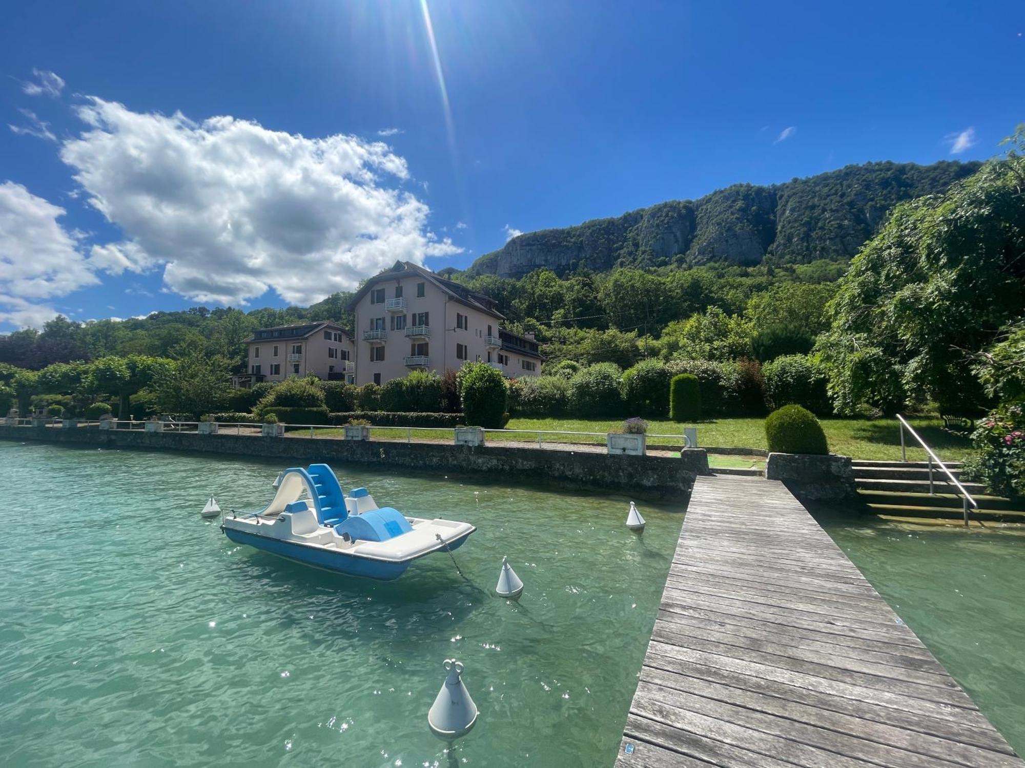 Rare 2 Bedroom With Private Beach On Lake Annecy Doussard Dış mekan fotoğraf